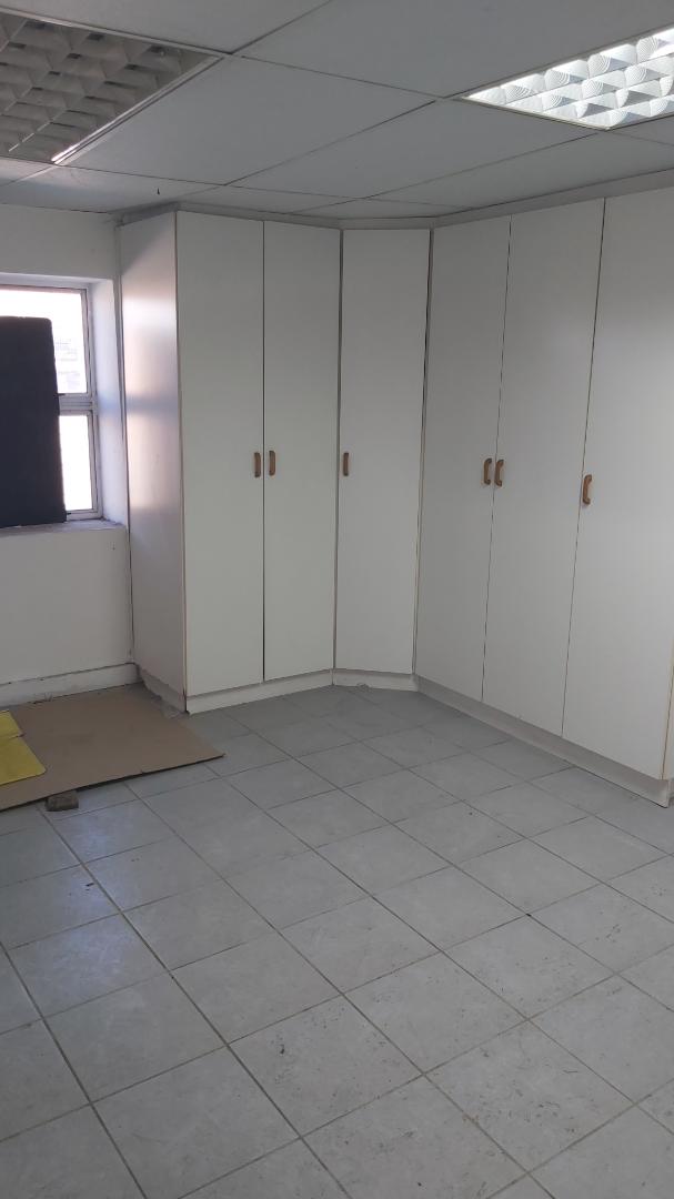 To Let Commercial Property for Rent in Sidwell Eastern Cape